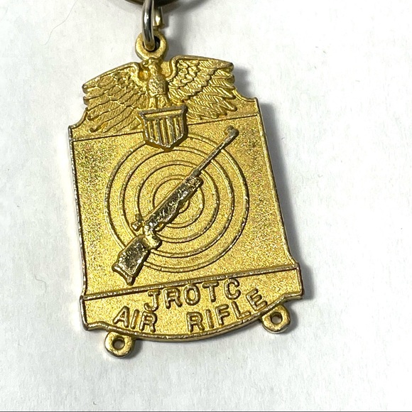 Vintage ROTC AIR RIFLE Brass Medal ribbon brooch - Picture 2 of 3